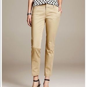 Banana Republic Hampton Khaki Crop Pant 4 D555